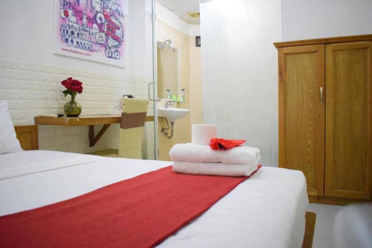 RedDoorz Marieline 2 Hotel Ho-Chi-Minh-Stadt Exterior foto