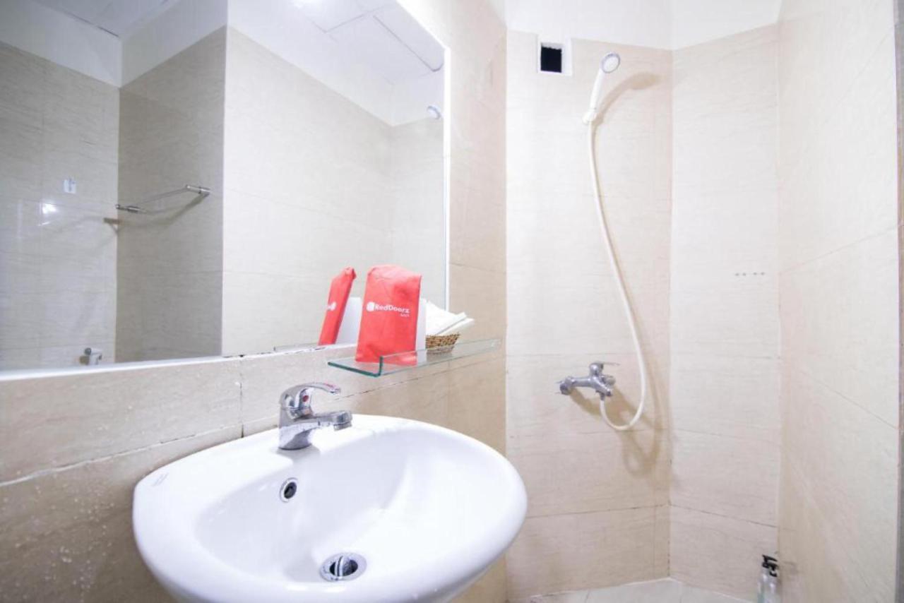 RedDoorz Marieline 2 Hotel Ho-Chi-Minh-Stadt Exterior foto